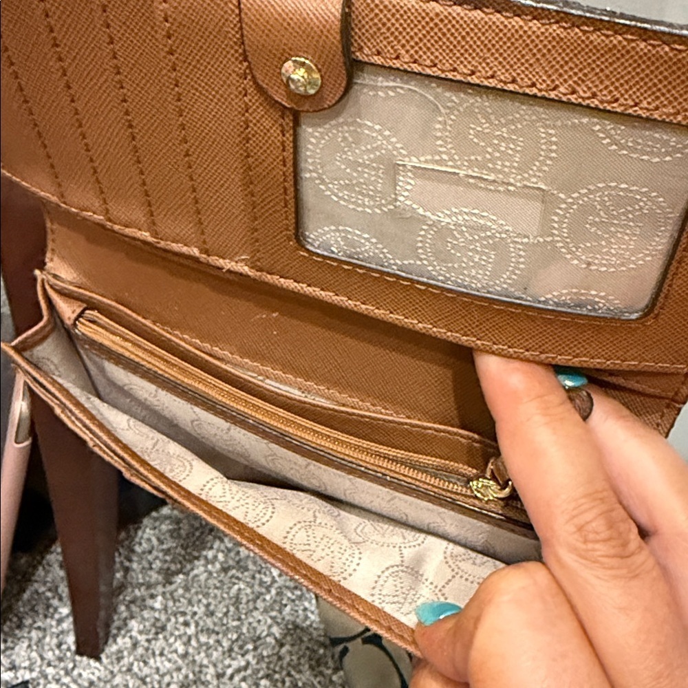 Elegant Michael Kors Cream Designer Women's Wallet Leather Bifold MK clutch - Picture 7 of 8